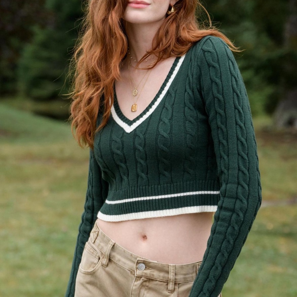 Green Cable Knit V-Neck crop top Sweater